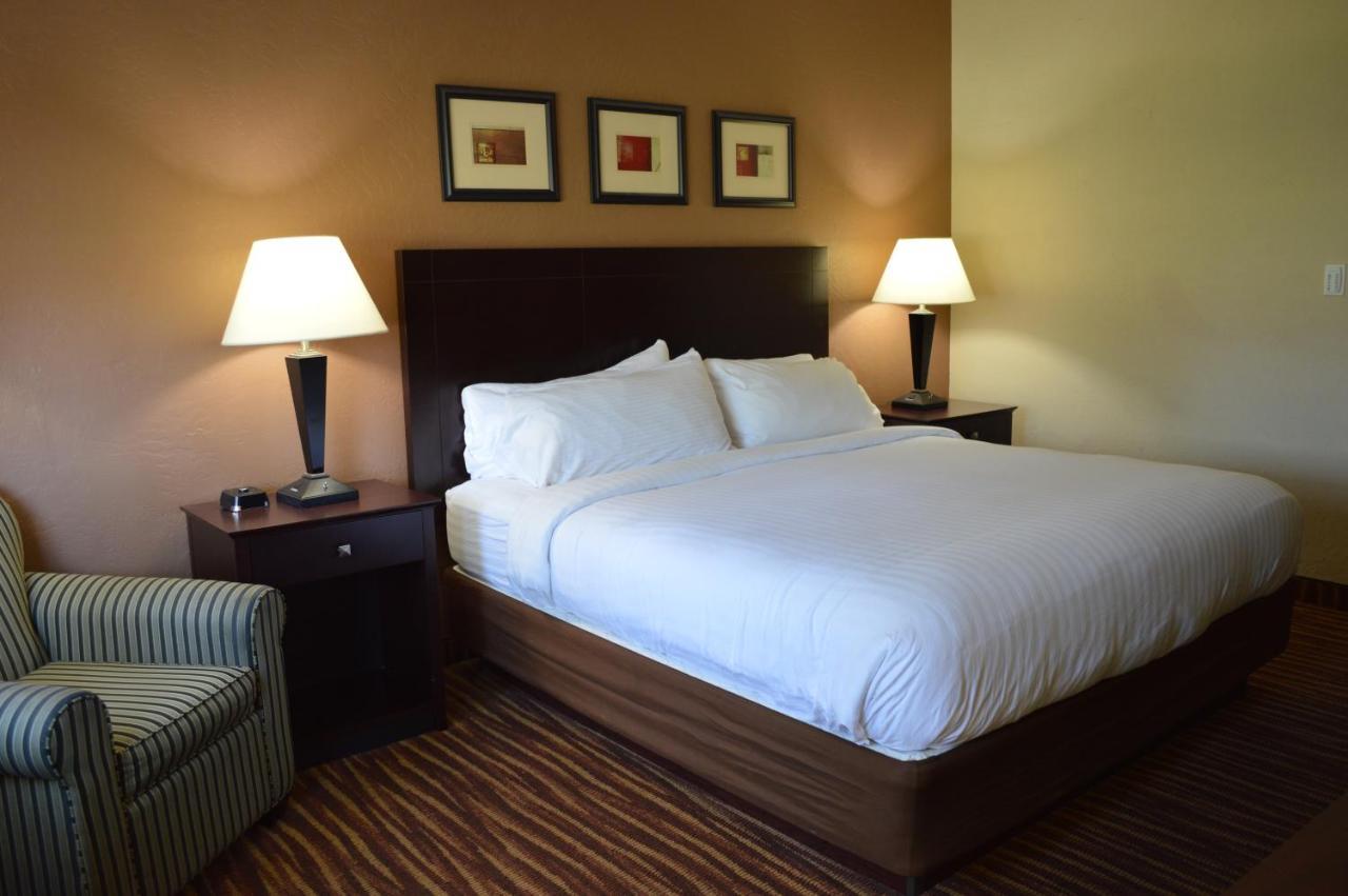 First Choice At The Swell Hotel